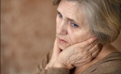 "Moja matka prosi mnie, żebym zabrał ją do siebie, ale ja tylko wzruszam ramionami. Nie wiem, jak jej powiedzieć, że moja żona jej nienawidzi"