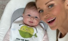 Joanna Krupa pokazała swoją córkę przed snem. Dziecko zasypia z małą różową chmurką