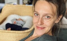 Ola Żebrowska pokazała śmieszne zdjęcie swojego małego synka. Dwie nóżki patrzą do kamery