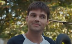 "Każdego dnia widziałem moją żonę siedzącą na kanapie z włączonym telefonem: jestem tym zmęczony, muszę coś zmienić"