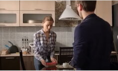 „Jak mógł zaproponować coś takiego swojej matce. To nie jest odbieranie kotka z ulicy. To jego matka – skomplikowana i skąpa kobieta”