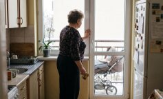 Zobaczyłam wózek z Hanią na balkonie - w styczniu! - i prawie wezwałam pogotowie. Synowa spokojnie: „drzemki na mrozie, tak się śpi w Skandynawii". Zadzwoniłam do pediatry na skargę. Pediatra stanął po jej stronie: bezpieczne, zdrowe, norma. Przyznałam