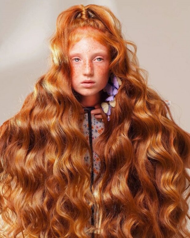 Dzieci o jasnym i nietypowym wyglądzie