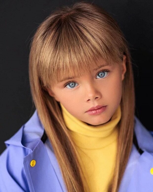 Dzieci o jasnym i nietypowym wyglądzie