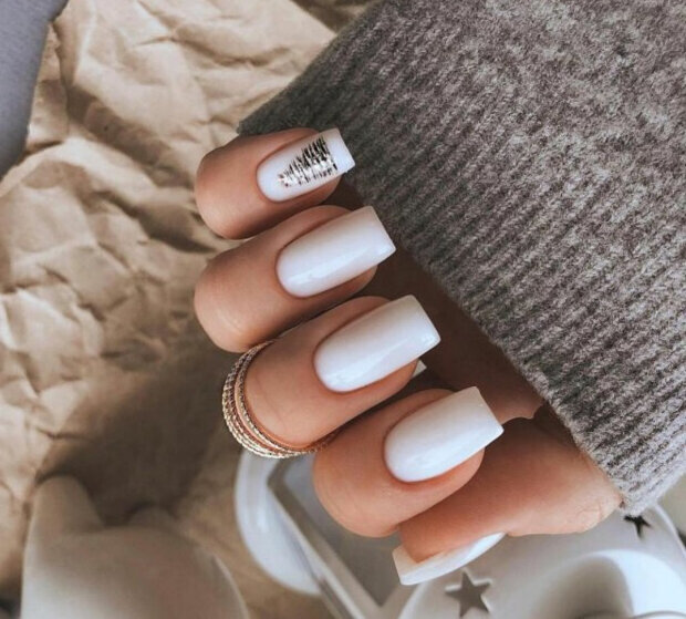 Świąteczny manicure