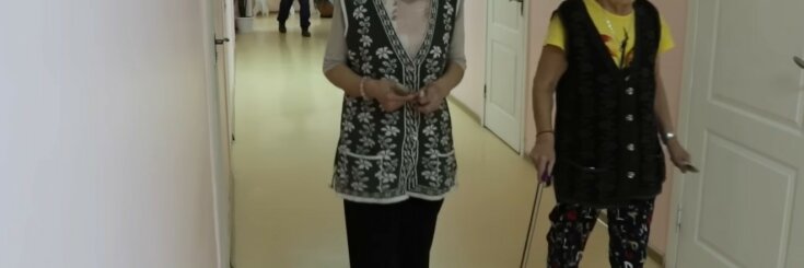 Historia z życia: Syn chciał wysłać matkę do domu opieki pod pretekstem troski, ale przyjaciółka mamy zrobiła „śledztwo”, aby uratować staruszkę