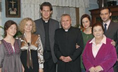 „Plebania” była kiedyś wielkim hitem TVP. Jak dziś wyglądają i czym się zajmują aktorzy serialu?