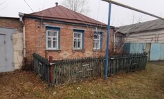 Dzieci zebrały się na przyjęciu urodzinowym matki, gdy ta postanowiła ogłosić ważną wiadomość. Wszyscy w pokoju podnieśli wzrok