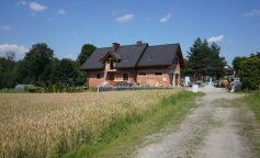 Nieszczęśliwy wypadek ... Matka najechała autem na swoją 15 miesięczną córeczkę