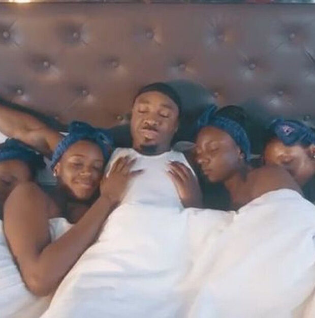 Milioner pojawił się na weselu z sześcioma ciężarnymi pannami młodymi