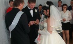 Katarzyna była załamana; od ich rozstania minęło zaledwie pół roku, a Marek już się ożenił. I to wszystko plotki jej matki