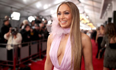 Jennifer Lopez pokazała swoje zgrabne nóżki. W 50 lat mieć taki wygląd to marzenie każdej