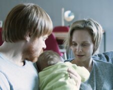 "Powiedziałem żonie, żeby skończyła urlop macierzyński. Sam będę dbać o syna i nasz dom, a ona niech pracuje": historia zmęczonego męża