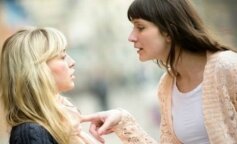 "Przyjedziemy do ciebie na tydzień". Krewna powiedziała przez telefon o 7 rano. Nie byłam stratna i znalazłam sposób na uspokojenie bezczelnej kobiety