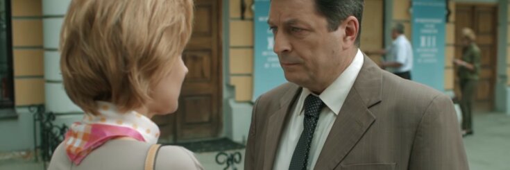 "Mężczyzna w wieku pięćdziesięciu pięciu lat wciąż nie może znaleźć miłości. Jak się okazało, to bardzo proste: ubierają się jak starsze panie"