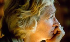 "W wieku 50 lat życie dopiero się zaczyna i zdecydowałam się na rozwód: moja rodzina i przyjaciele odwrócili się ode mnie"