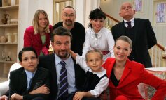 „Niania” była telewizyjnym hitem. Jak dziś wyglądają aktorzy tego kultowego serialu?