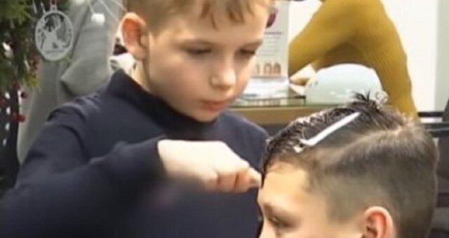 9-letni fryzjer zdjęcie: youtube