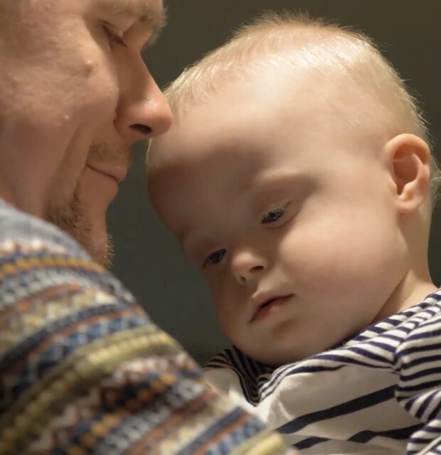 Historia ojca, który samodzielnie wychowuje dziecko z zespołem Downa