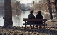 Pewnego dnia Joanna poszła do parku spotkać się z Andrzejem. Rozmowa nie szła dobrze, dopóki nie interweniował pająk