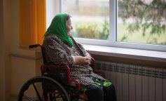 staruszka, screen YT