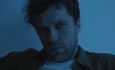 Mężczyzna szukał prezentu dla swojej ukochanej na rocznicę, a znalazł w telefonie innego mężczyznę: Historia od czytelnika