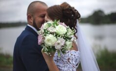 Żaden z gości na weselu nie miał pojęcia, że para młoda ledwo się zna, ale Anna nie spodziewała się, że będzie to znak od losu