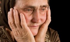 "Zapaliłam światło i byłam zdziwiona, że pokój jest pusty. Mój syn i synowa postanowili wyrzucić mnie z mojego pokoju do kuchni"