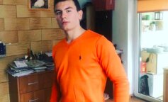 Conan Kaźmierski pozuje w luksusowym aucie w bardzo drogich butach. Skąd student ma tyle pieniędzy
