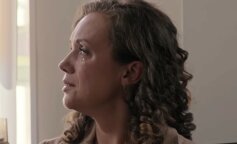 "Pewnego dnia podczas rozmowy mama powiedziała Adamowi, który był wtedy moim chłopakiem, że mam oszczędności": nie powinna była tego robić