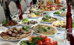 "Na przyjęciu urodzinowym mojej krewnej byliśmy głodni, więc zabrałam naszą kopertę z pieniędzmi i poszliśmy stamtąd: dostaną nauczkę"