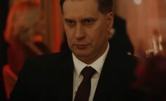 „Wszystko zostało sfilmowane: samochód, ja, droga, kwiaty, nazwa restauracji. Siedzieliśmy już przy stoliku. Zapytałem ją, co chciałaby, ale milczała”