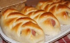 Pieczona kiełbasa w cieście to szybka i smaczna przekąska