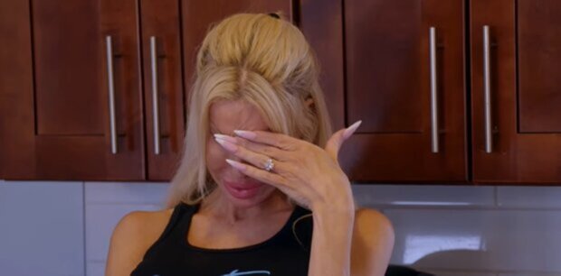 blondynka, screen YT