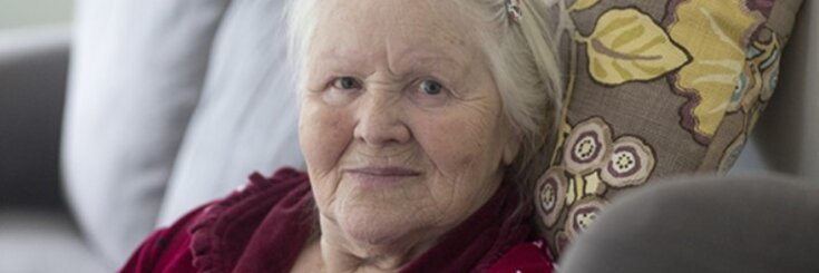 "Mieszkam we Francji od dłuższego czasu. Niedawno przyjechałam i zobaczyłam, jak moja matka nadal istnieje - dokładnie tak, jak istnieje"