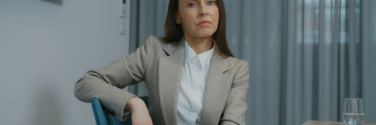 "Wadim ożenił się z prawniczką. Przez 3 lata prosił ją aby została matką. Dziewczyna poradziła mężowi swoją przyjaciółkę i nie bez powodu": z życia