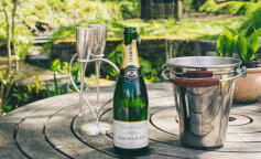 puste butelki po szampanie