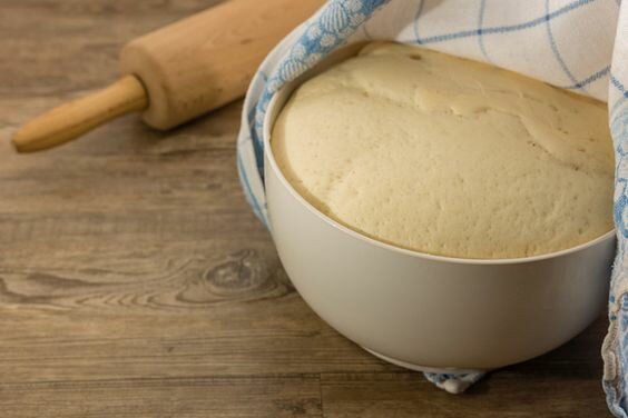 Jak przygotować ciasto drożdżowe?