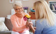 "Moja teściowa jest zawsze niezadowolona ze wszystkiego, co robię, a także z tego, jak kontroluje swojego syna: jestem zmęczona tym życiem"