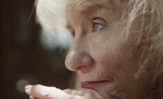 Spowiedź starszej mamy, która została sama: „Syn pojawił się dopiero, gdy usłyszał, że moje mieszkanie nie przypadnie jemu. Niech Bóg rozstrzygnie”