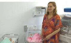 W wieku 54 lat Bóg obdarzył Agnieszkę cudem, a raczej trzema cudami. To była trójka dzieci od jej ukochanego męża, ale sąsiedzi zaczęli ją potępiać