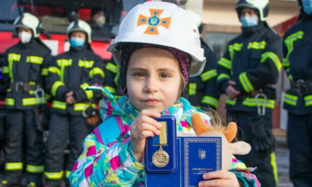 historia o 4-letniej dziewczynce, która uratowała mieszkanie i kota przed pożarem