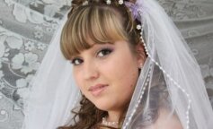 W dniu ślubu wszyscy goście sprzeciwili się pannie młodej, ale teściowa uratowała sytuację. Anna straciła swoich krewnych, ale znalazła drugą matkę