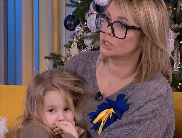 Weronika Marczuk z córką, screen youtube