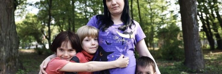 "Córka przyszła do mnie z trójką wnucząt i znowu na porodówce, więc udałam, że nie ma mnie w domu: po co mieć tyle dzieci"