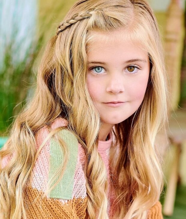 Dzieci o jasnym i nietypowym wyglądzie