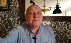 Krzysztof Jackowski pokazał żonę. To wiele młodsza od niego piękność
