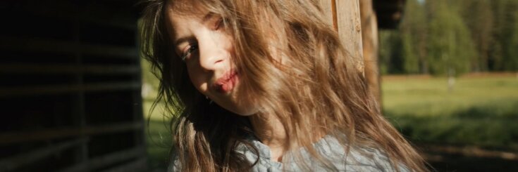 "Mamo, przepraszam, ale nie będę kłamać, zakochałam się w twoim adoratorze. I wydaje się, że to jest odwzajemnione": historia miłości szczerej córki