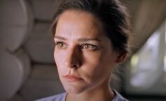 Historia przyjaźni dwóch szkolnych przyjaciółek, które ponownie spotkały się w szpitalu położniczym