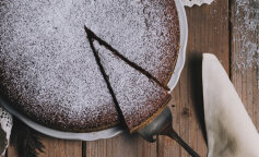 Przepis na przepyszne ciasto z kajmakiem w zaledwie 30 minut